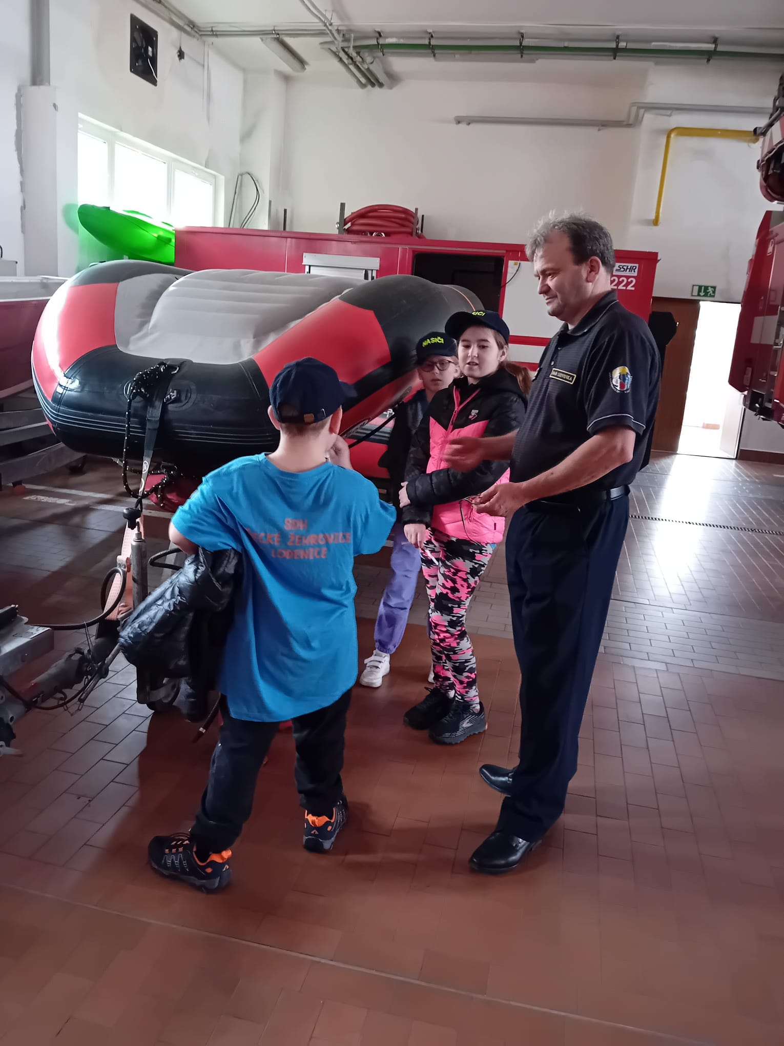 432754693_10220411372229503_449443459494465447_n